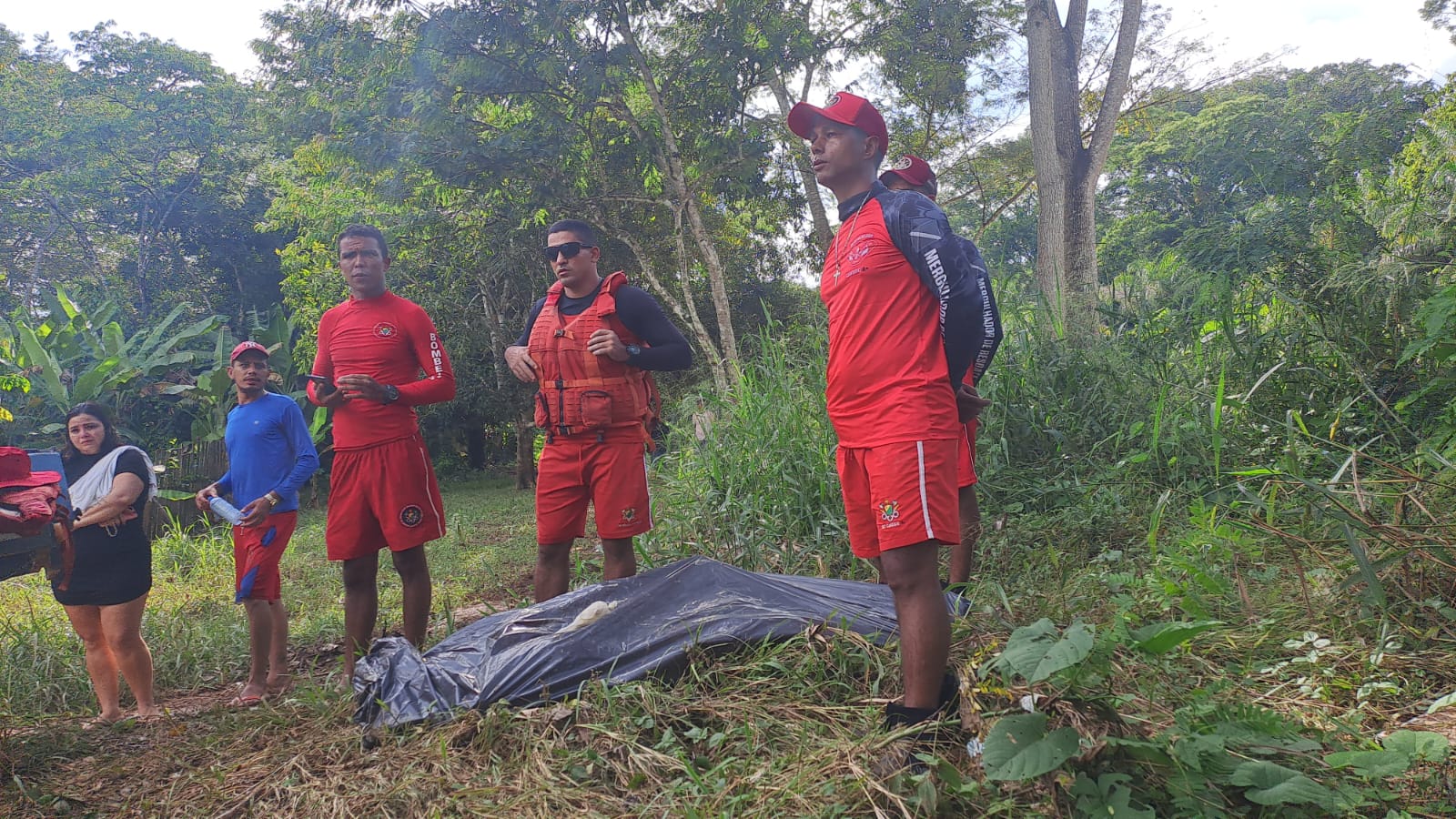 Corpo de jovem que se afogou no Igarapé São Francisco no domingo é encontrado